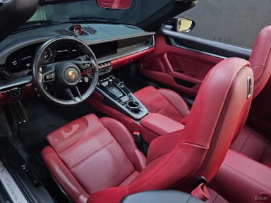 911 (992)