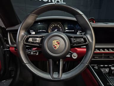 911 (992)