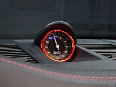 911 (992)