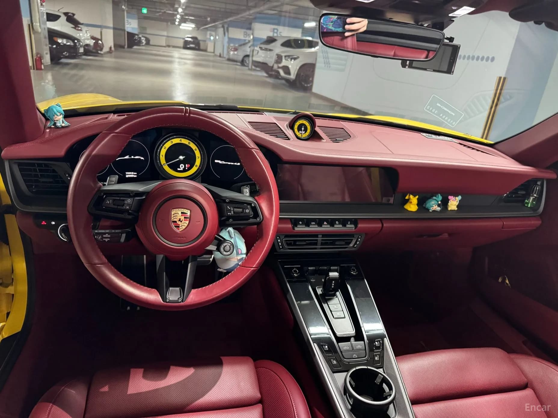 911 (992)