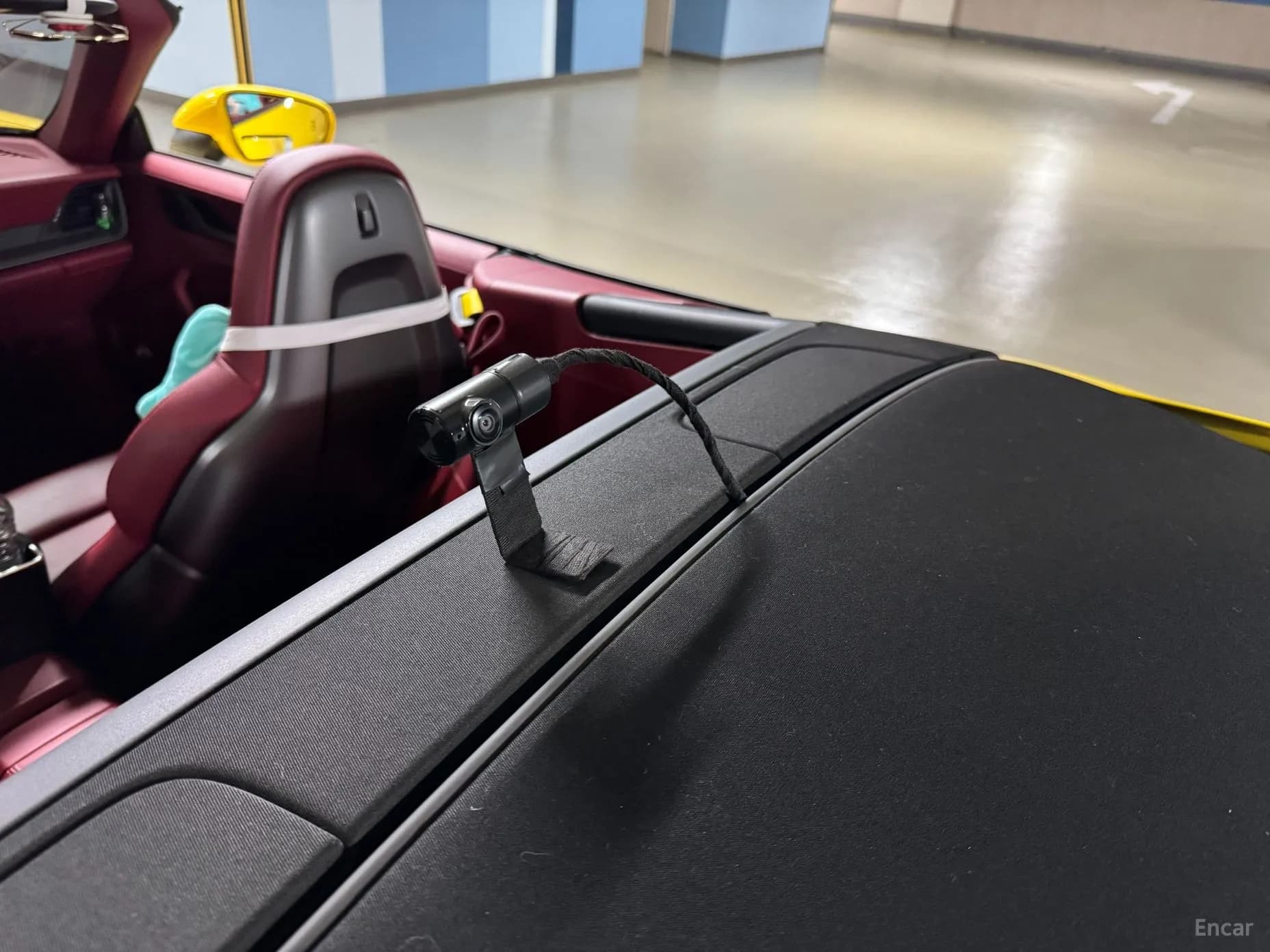 911 (992)