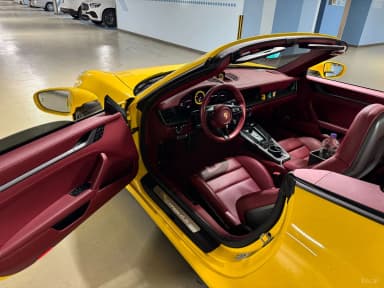 911 (992)