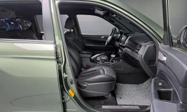 Rexton Sports Khan