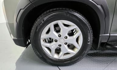 Rexton Sports Khan