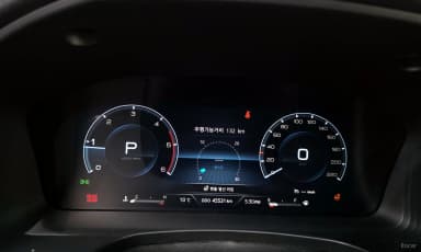 Rexton Sports Khan