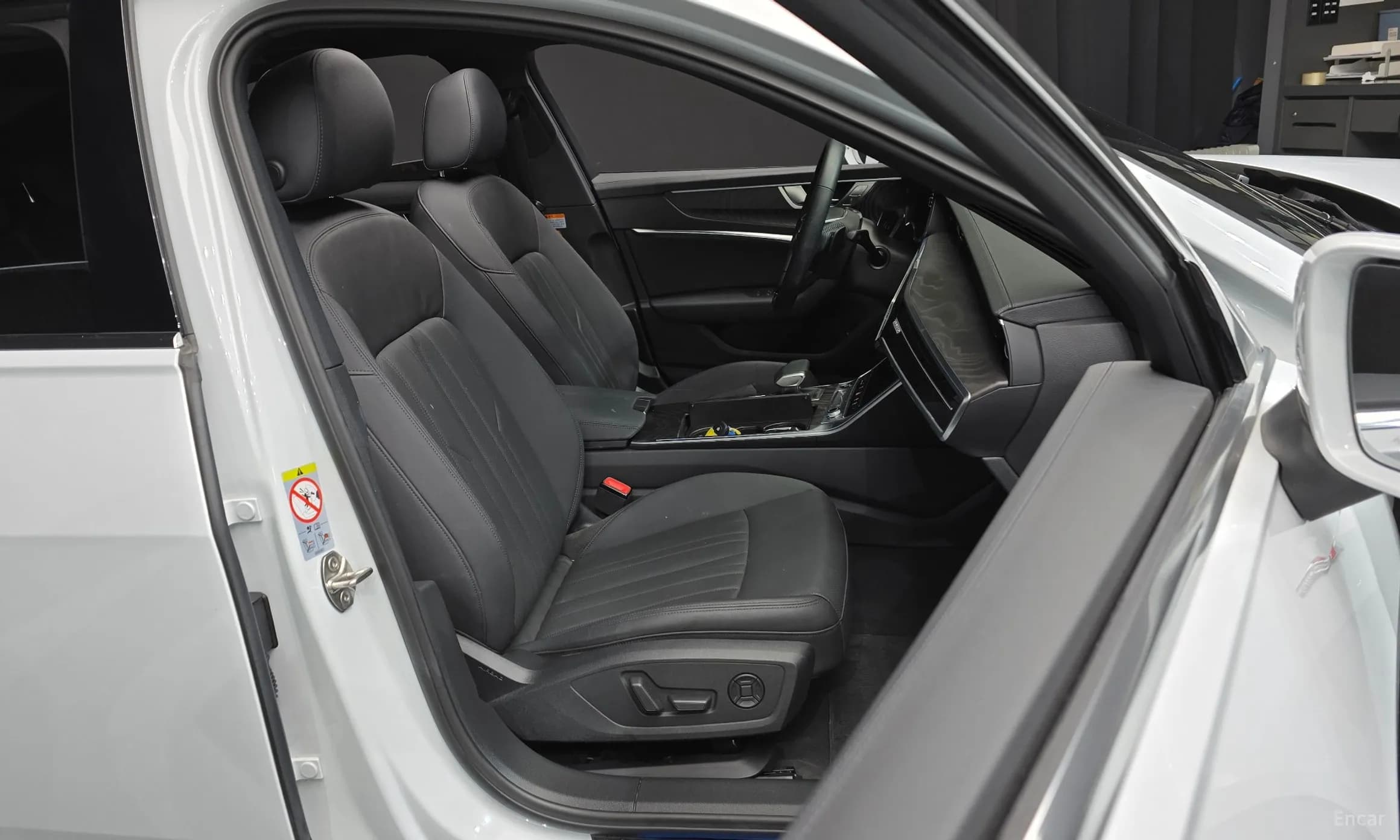 A6 (C8)
