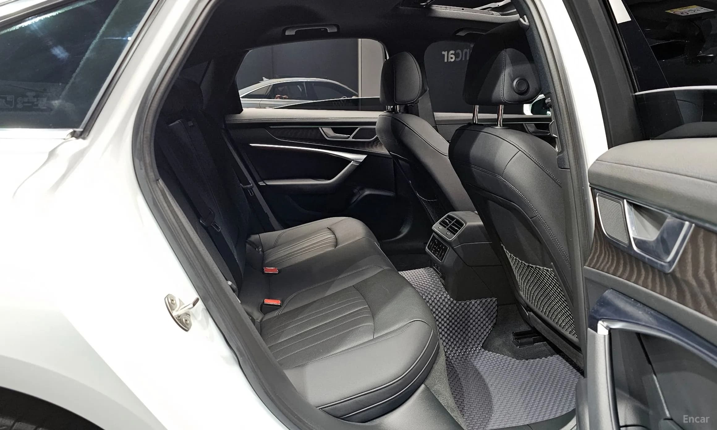 A6 (C8)