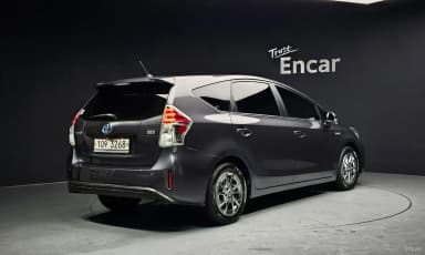 Prius V