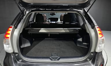 Prius V