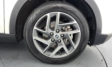 Berry New Tivoli