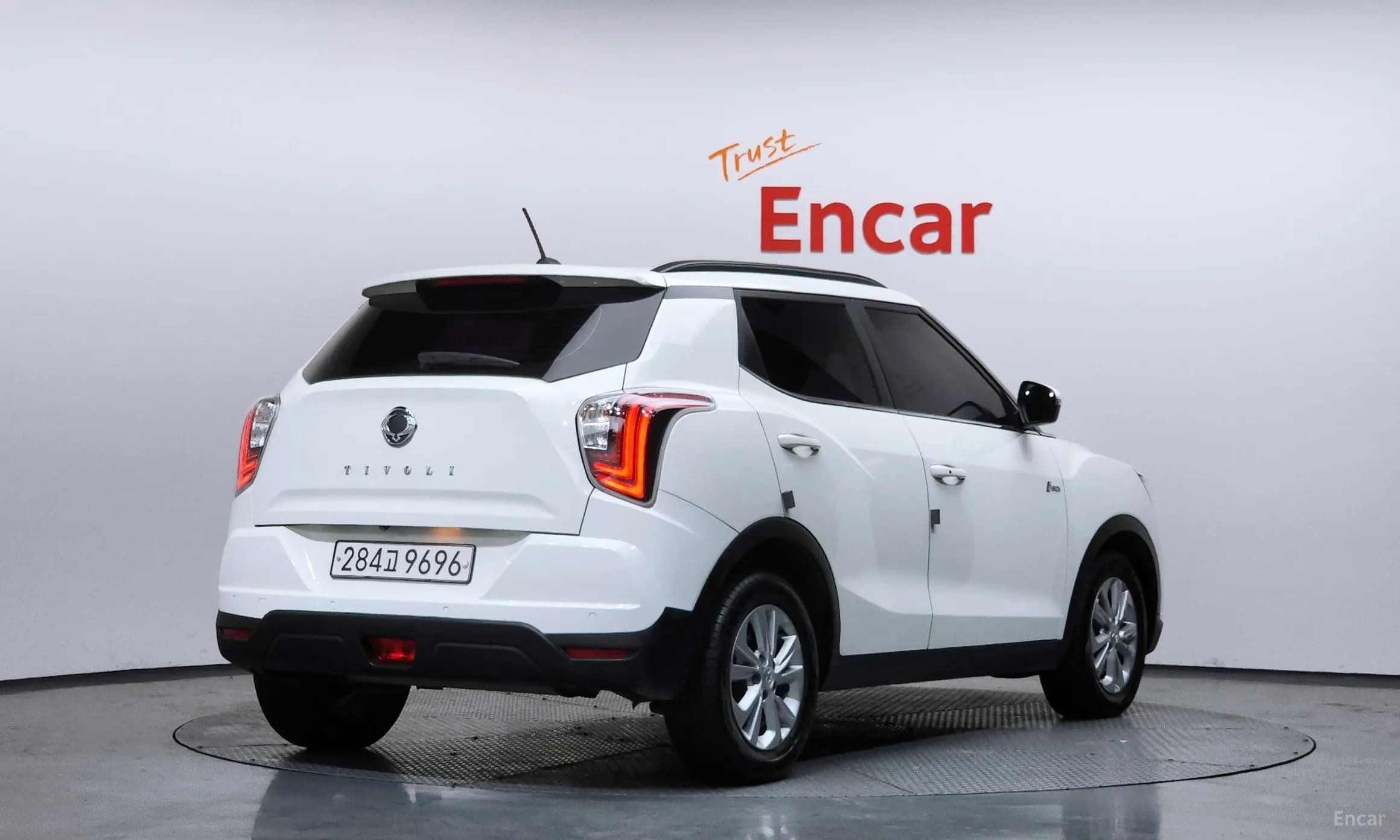 Berry New Tivoli