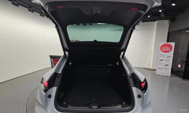 Macan EV