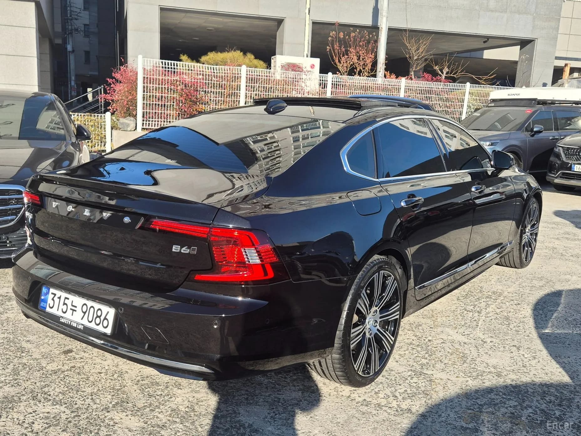 S90