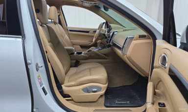 New Cayenne
