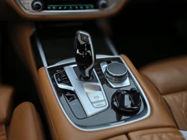 7 Series (G11)