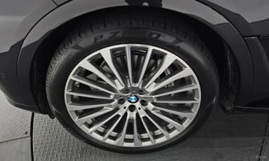 X7 (G07)