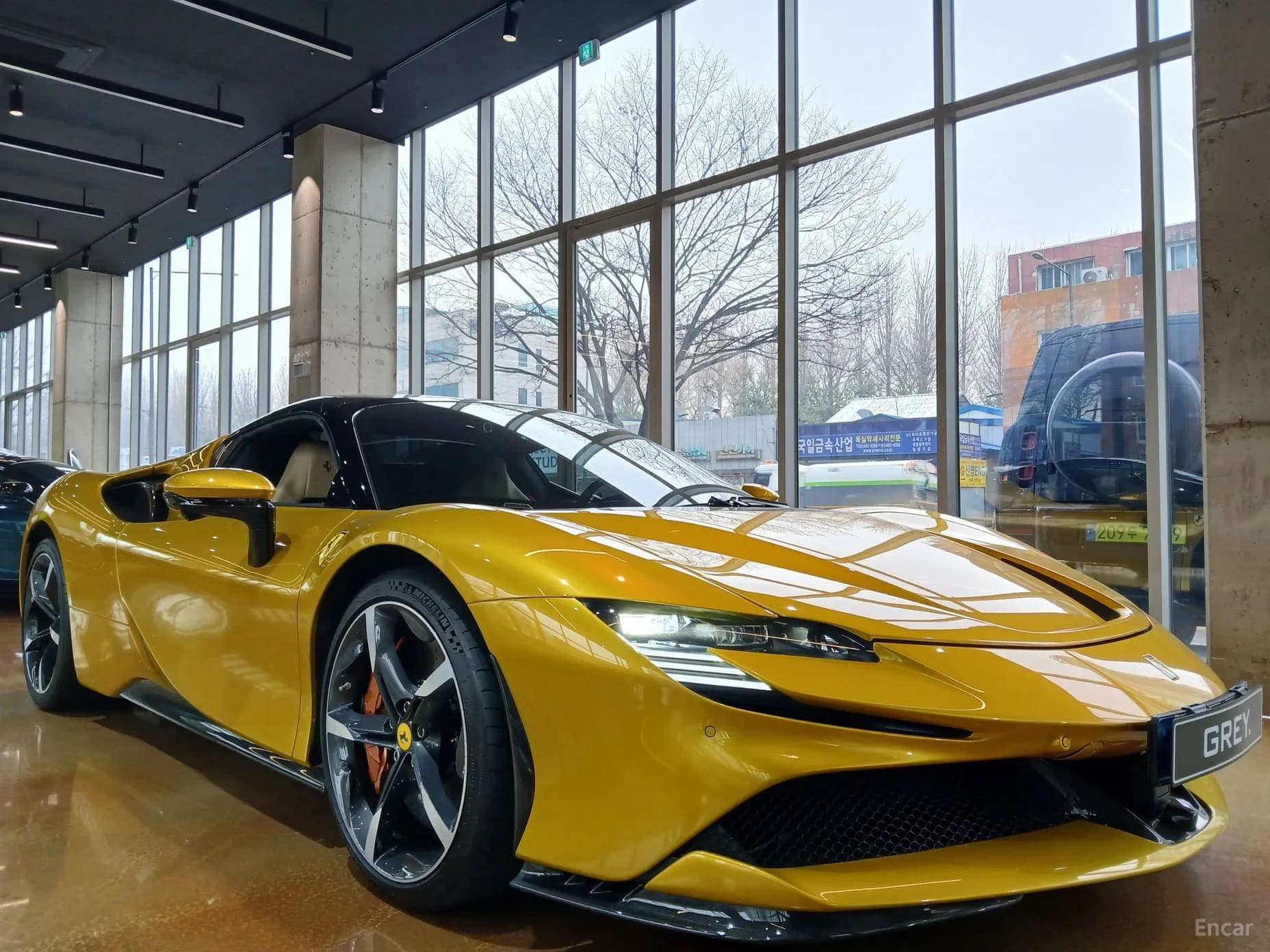 SF90 Spyder