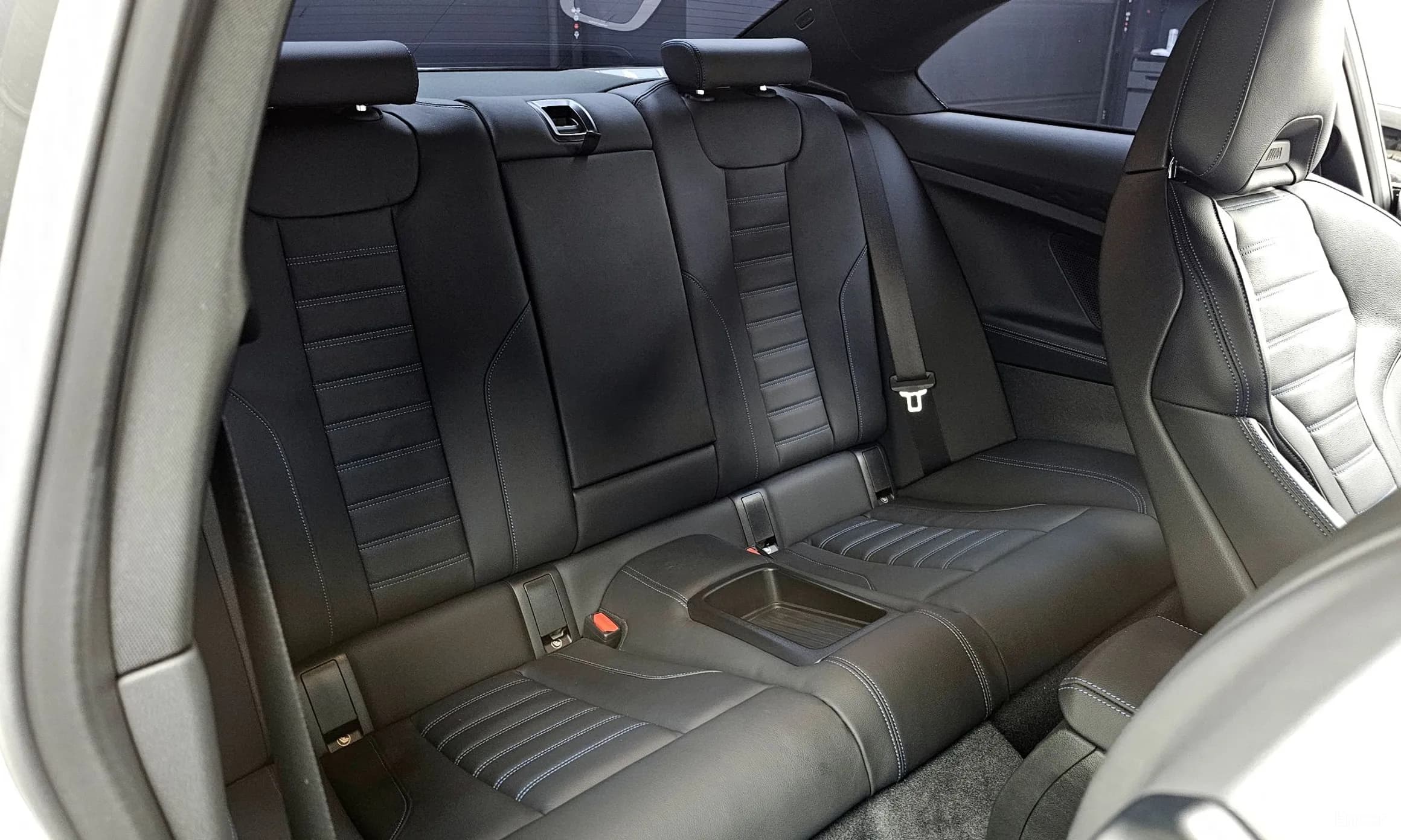 2 Series (G42)