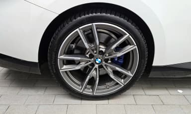 2 Series (G42)