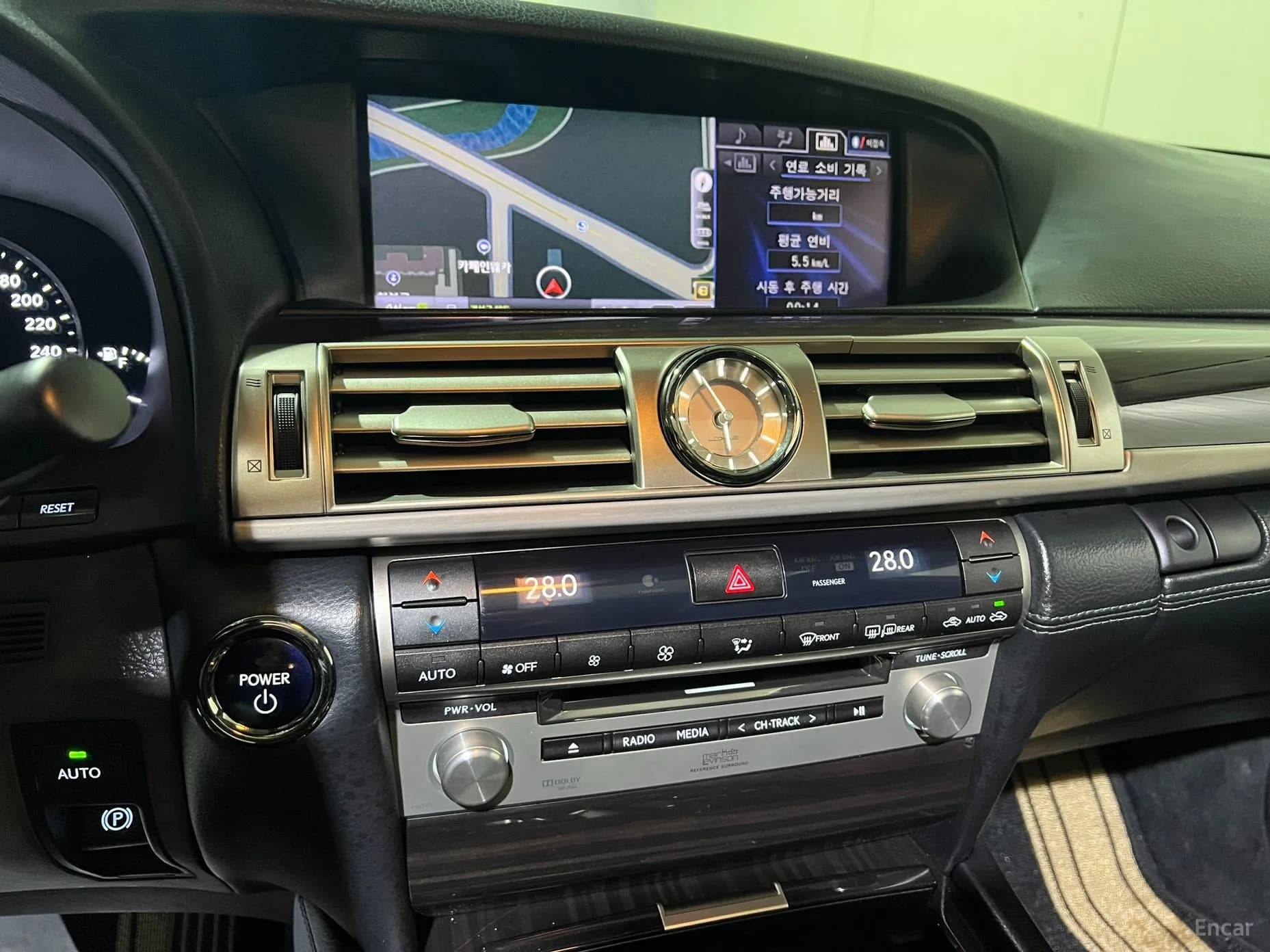 LS600hL
