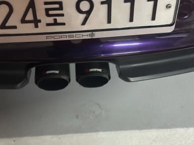 910