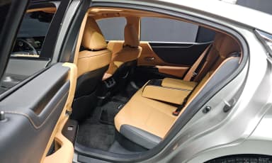 ES300h 7th Generation