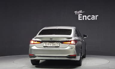 ES300h 7th Generation