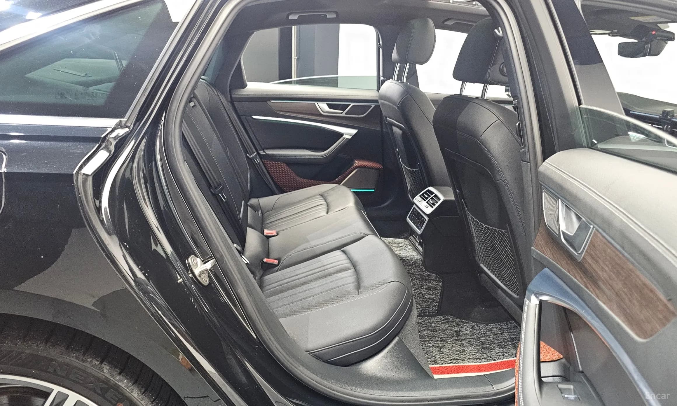 A6 (C8)