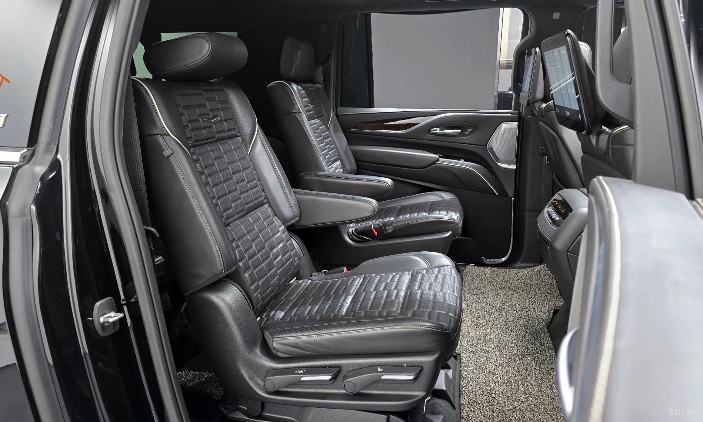 Escalade 5th Generation
