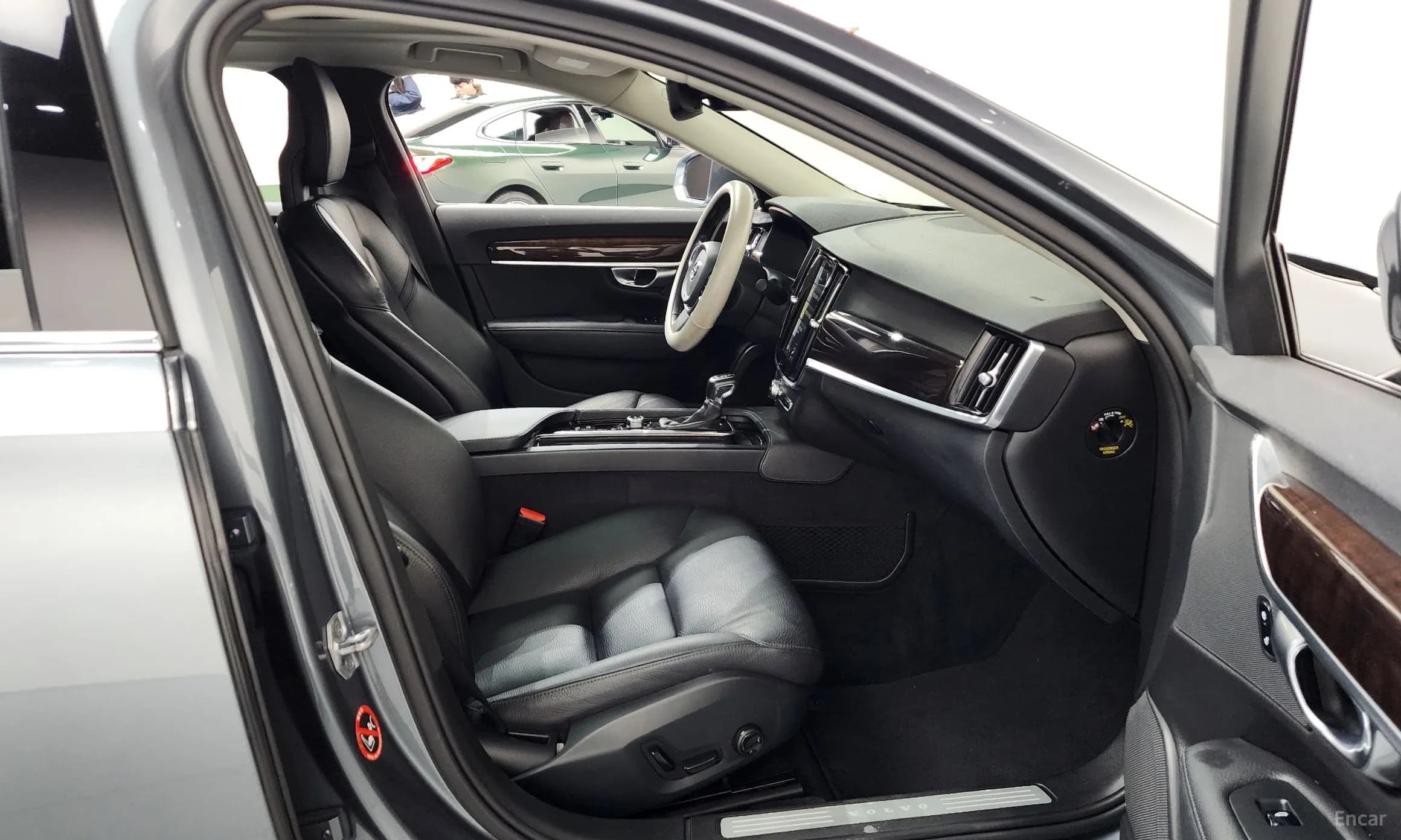 S90