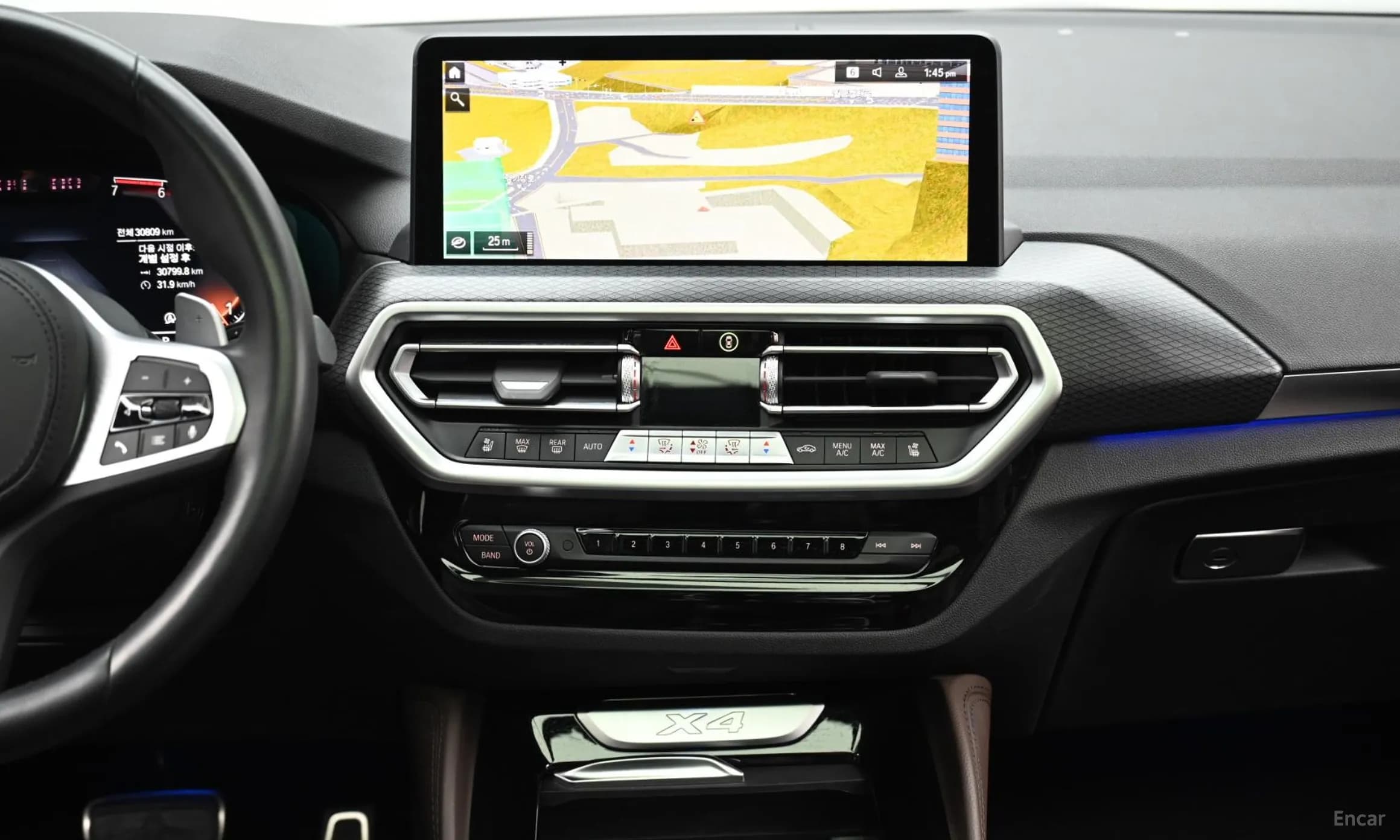 X4 (G02)