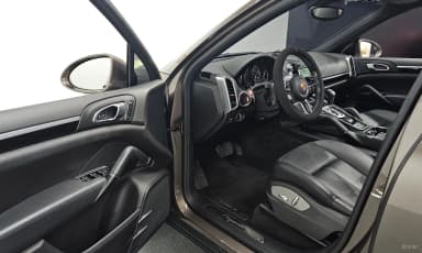New Cayenne