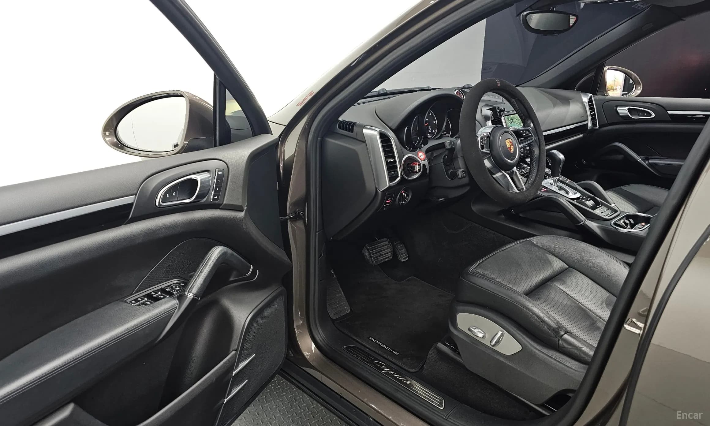 New Cayenne