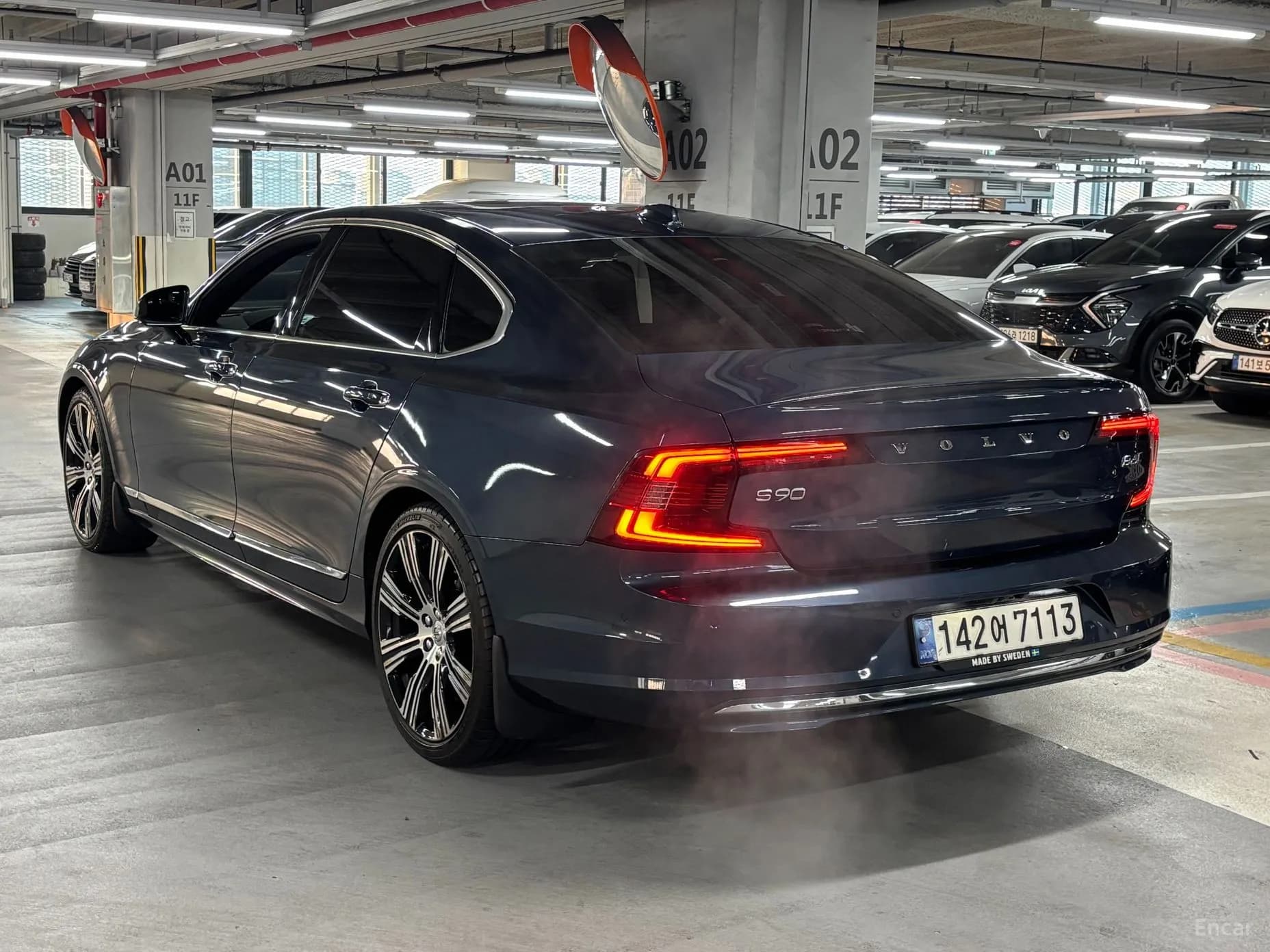 S90