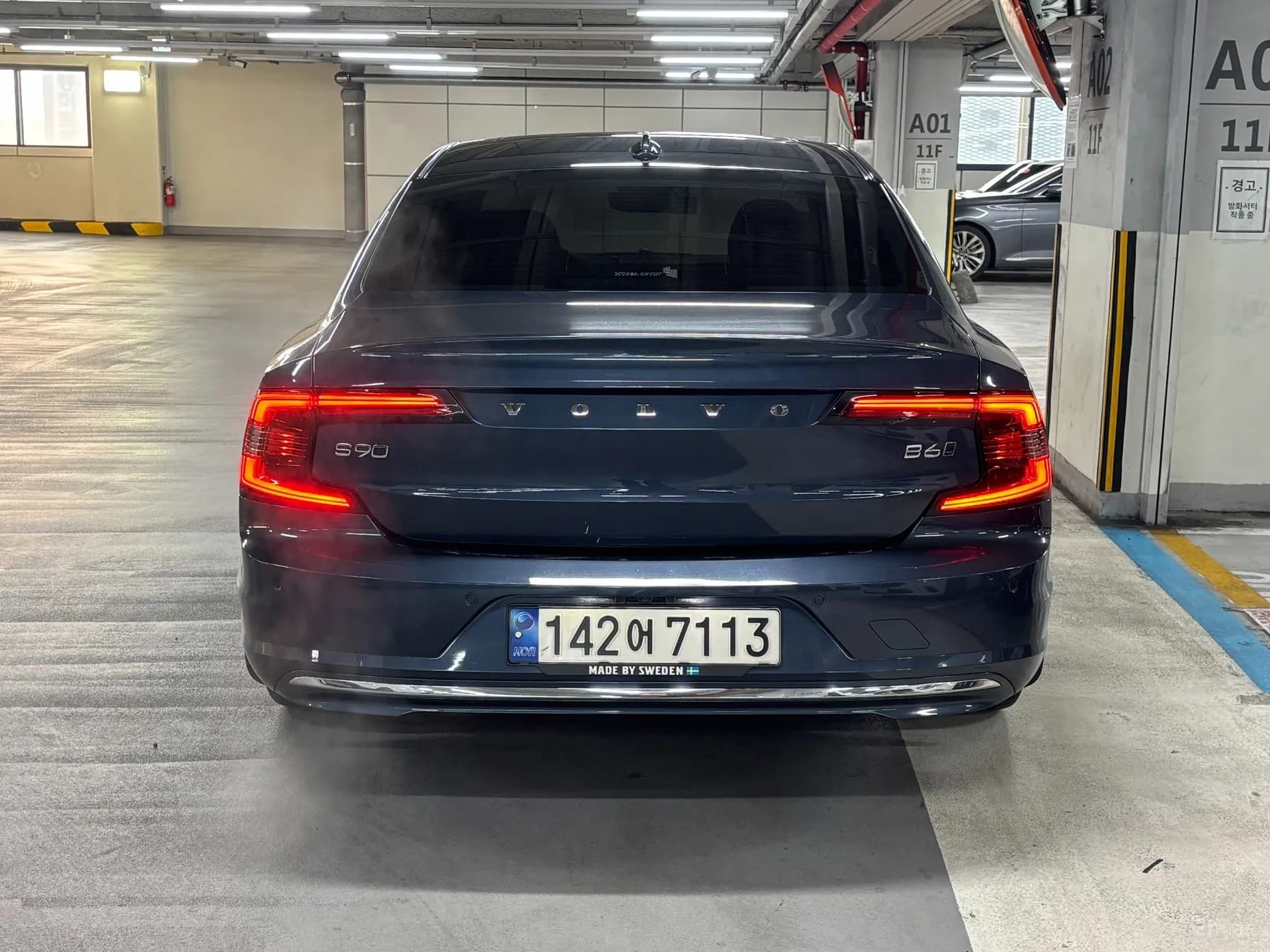S90