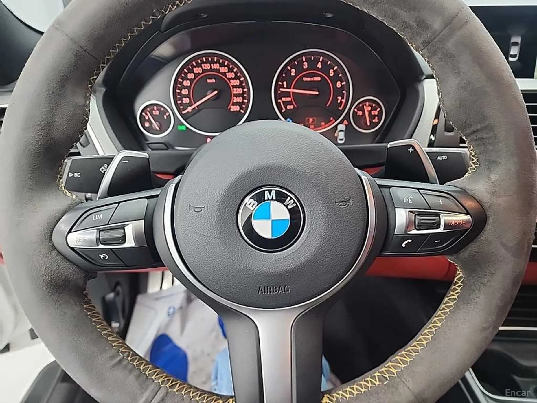 Series 4 (F32)