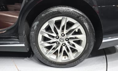 LS500h Gen 5