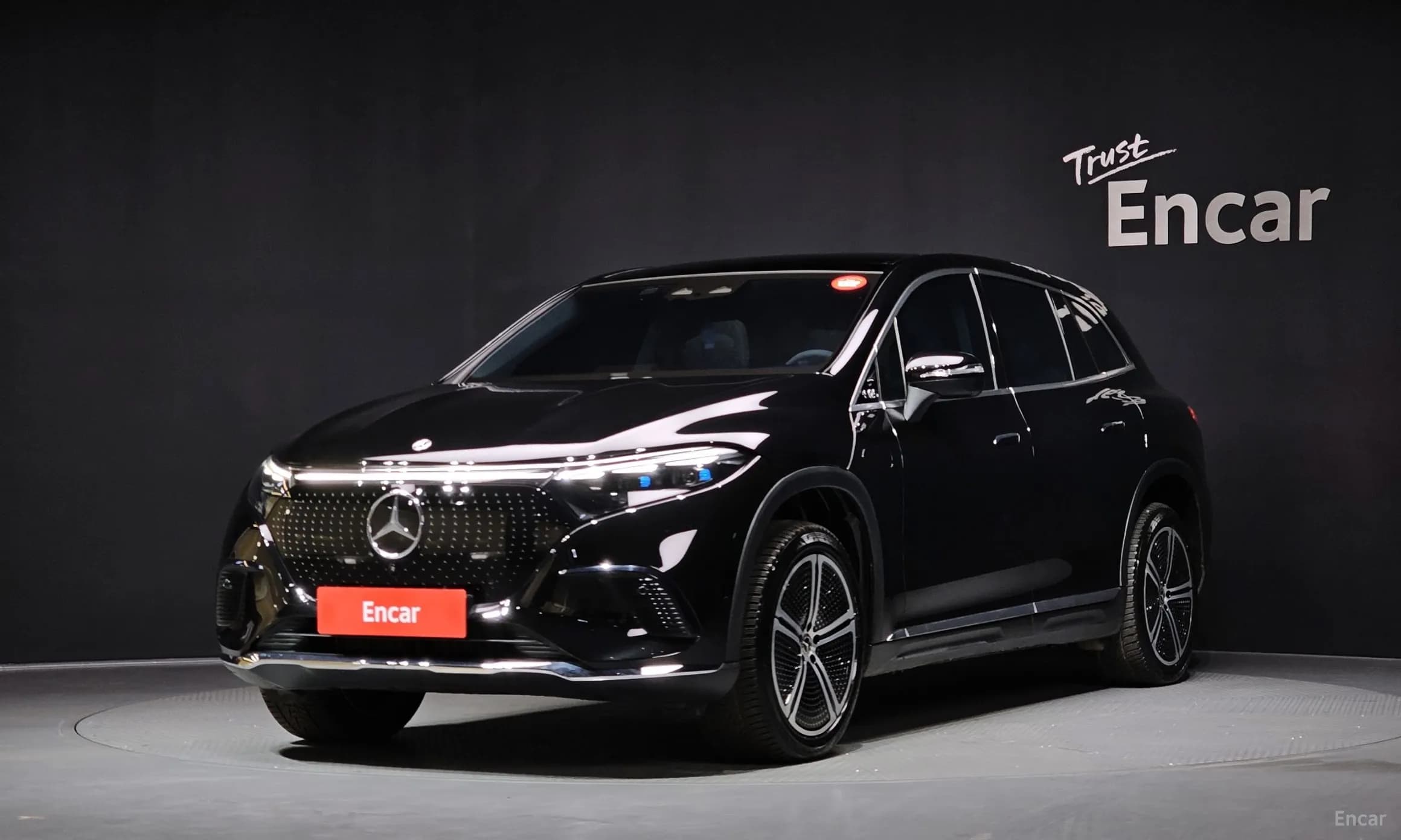 EQS SUV X296