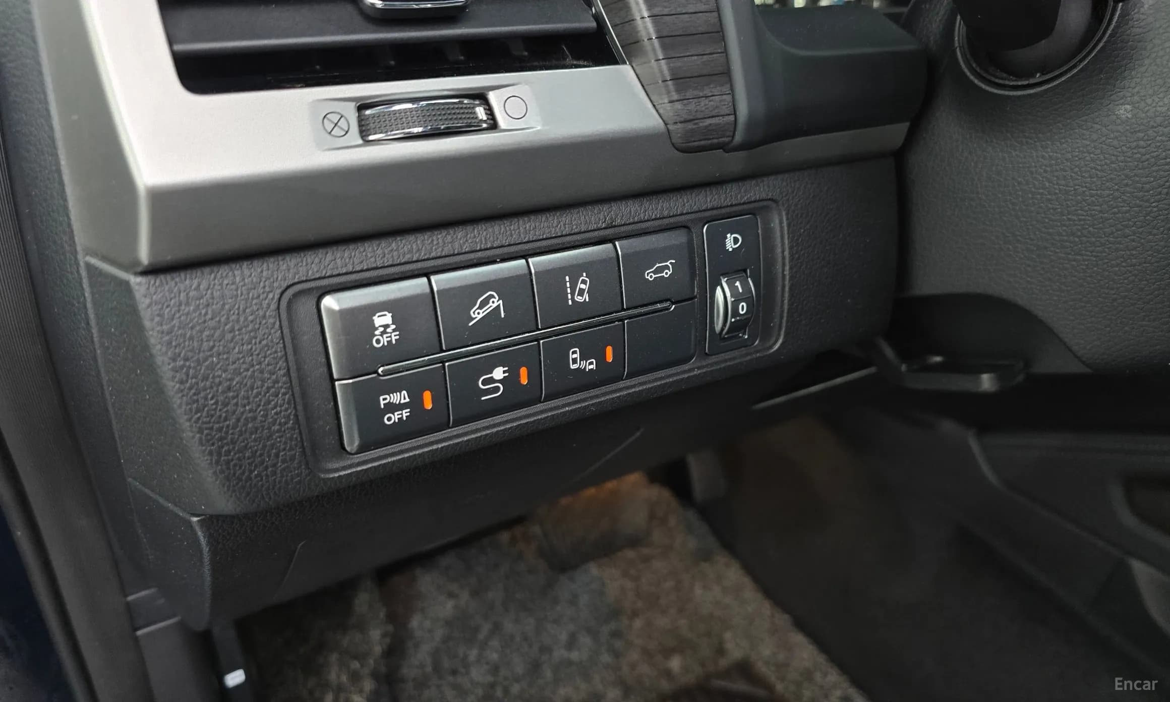 G4 Rexton