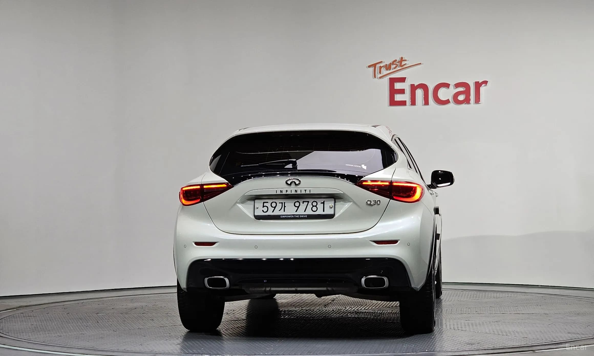 Q30