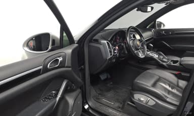 New Cayenne