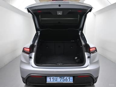 Macan EV
