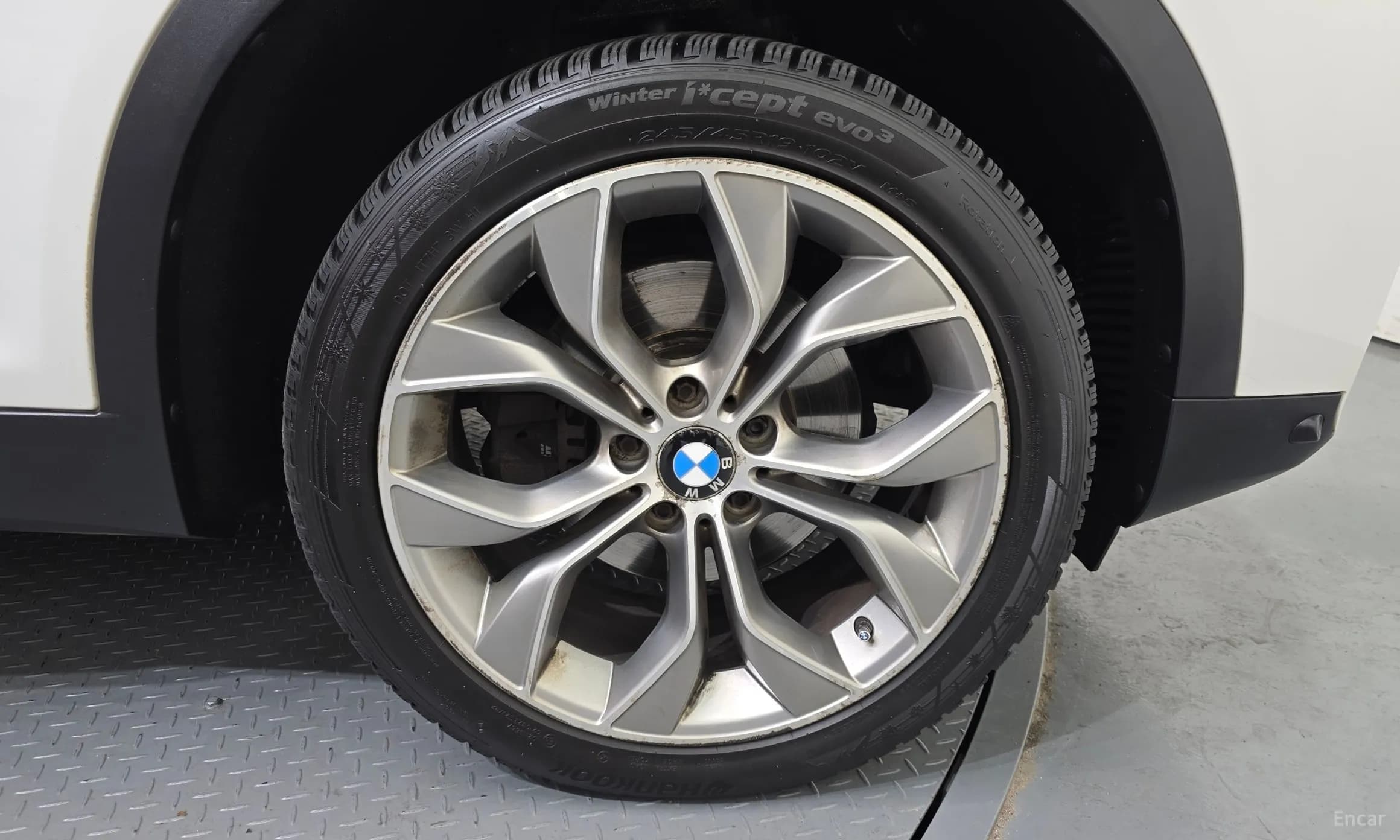 X4 (F26)