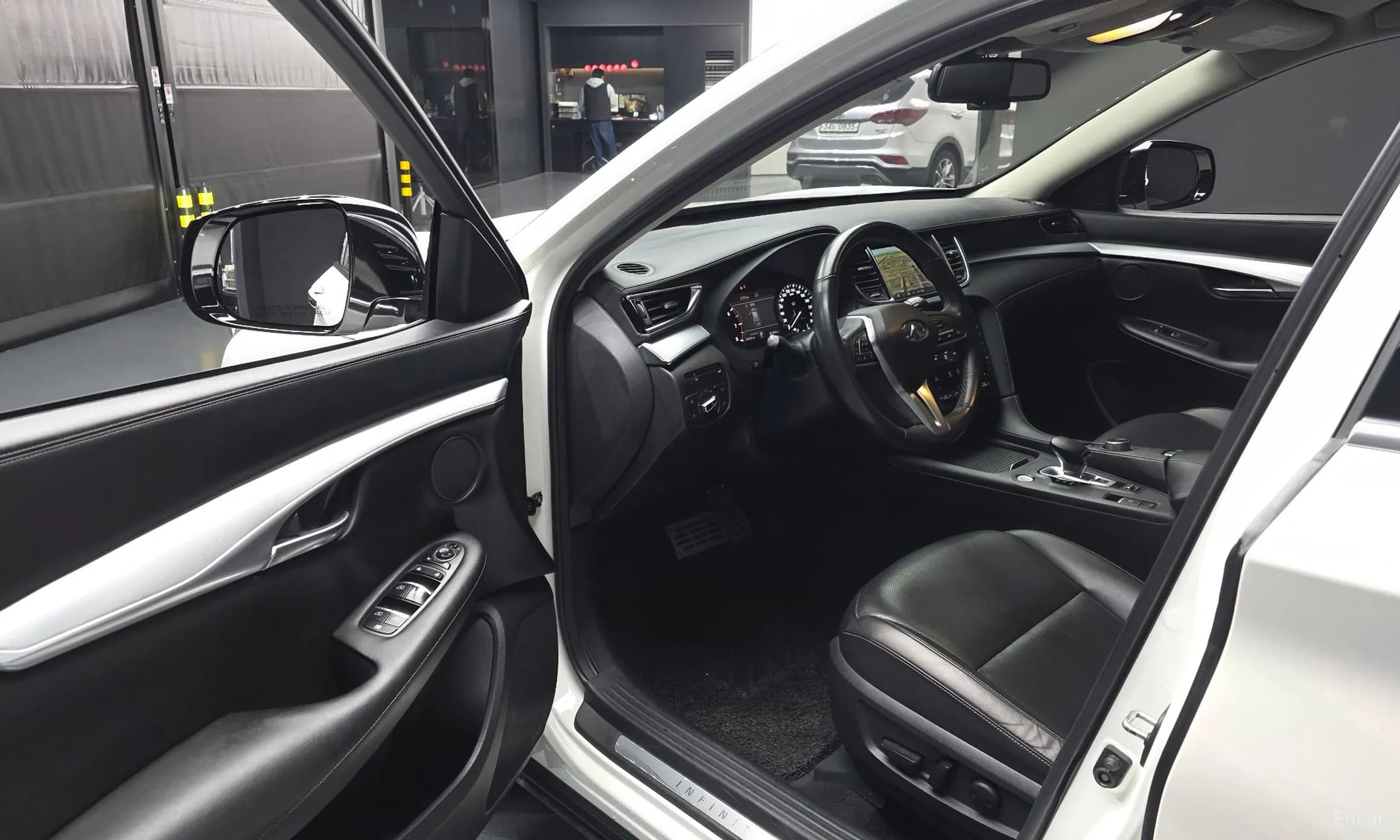 QX50 (P71A)