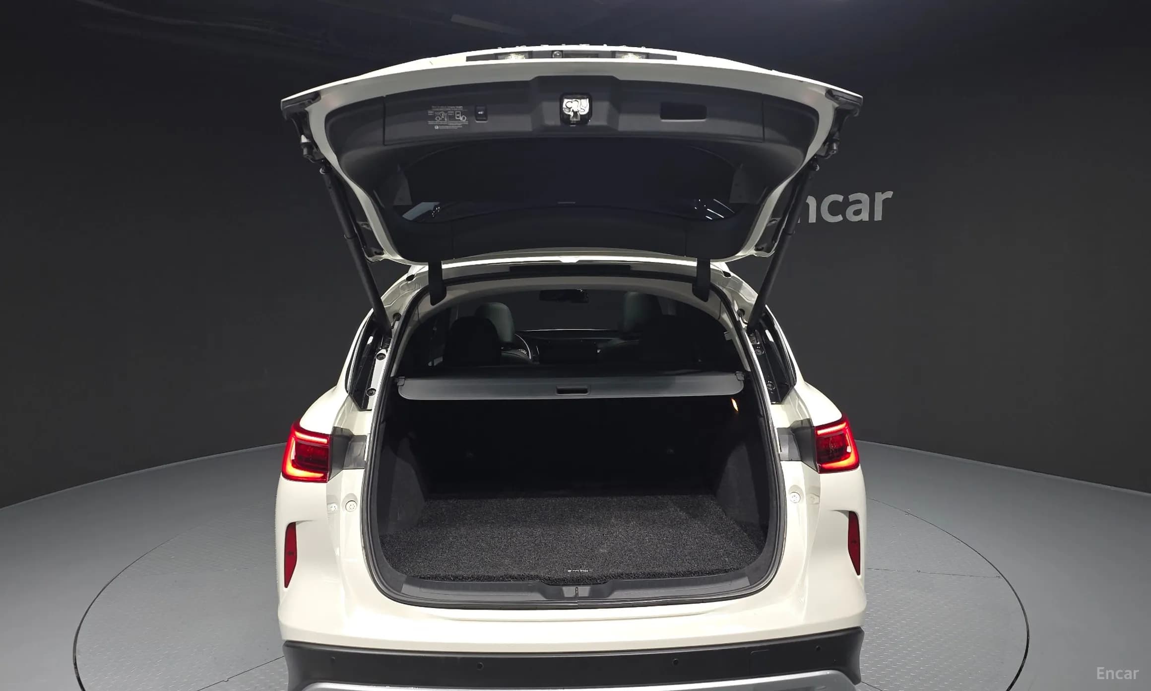 QX50 (P71A)