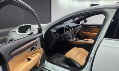 S90