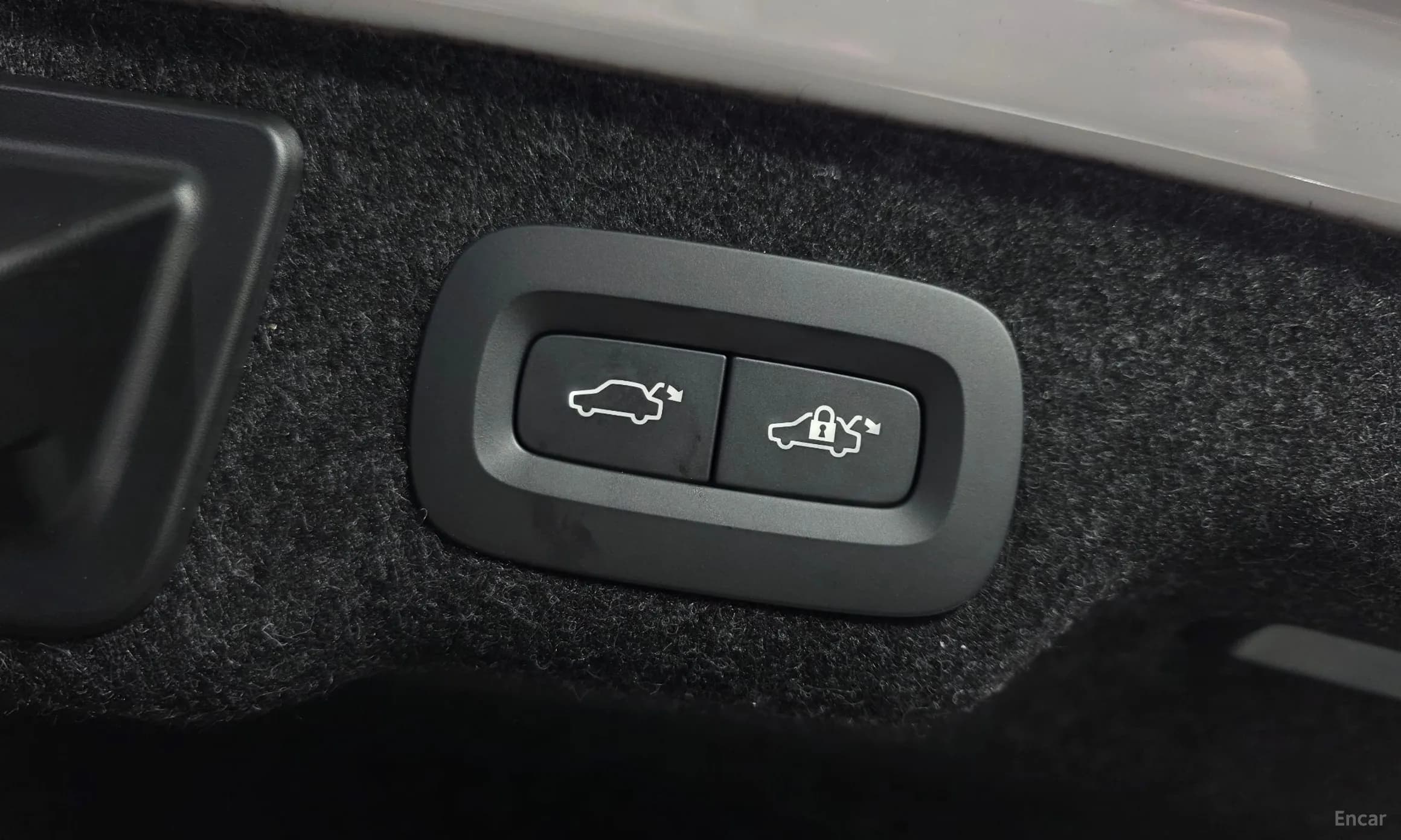 S90