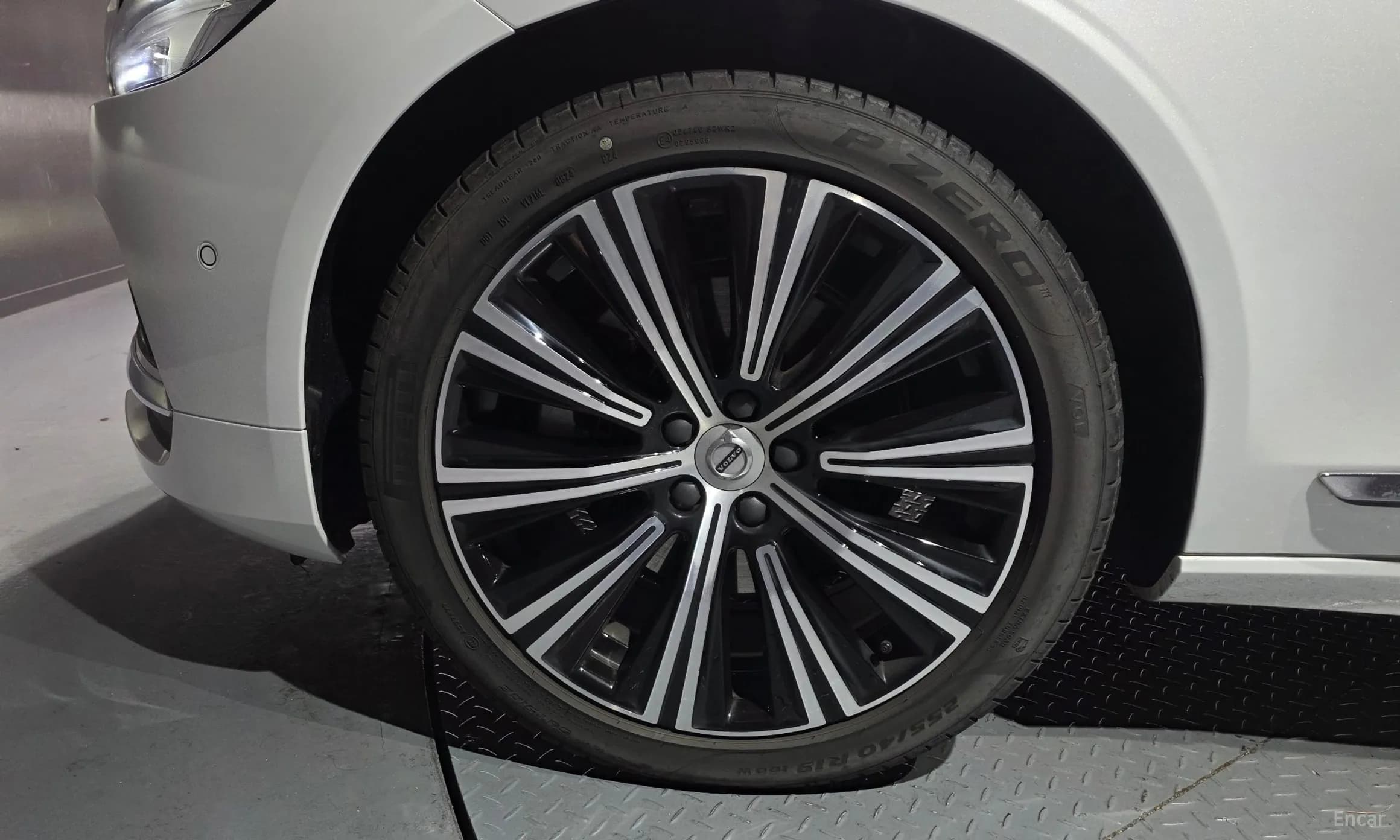 S90