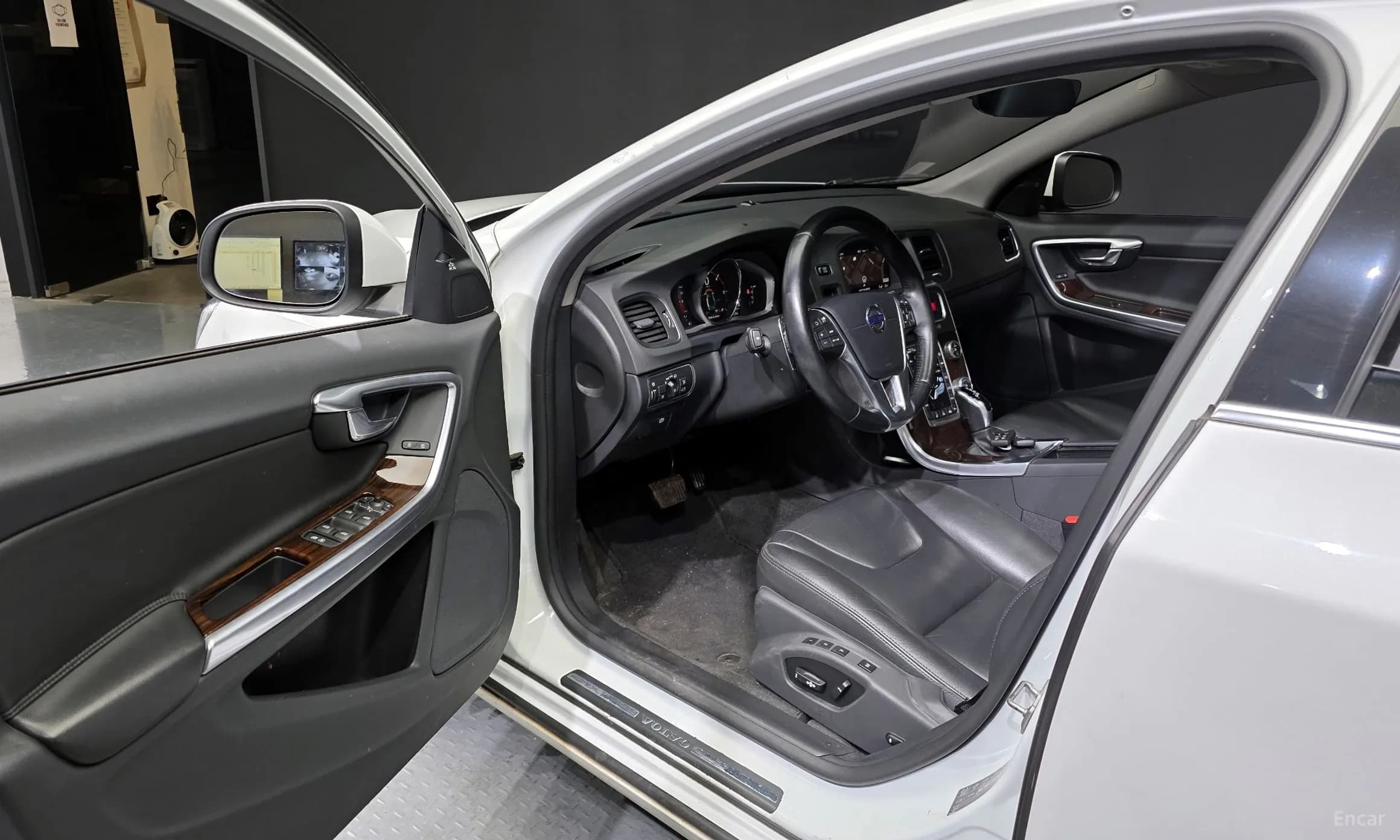 S60
