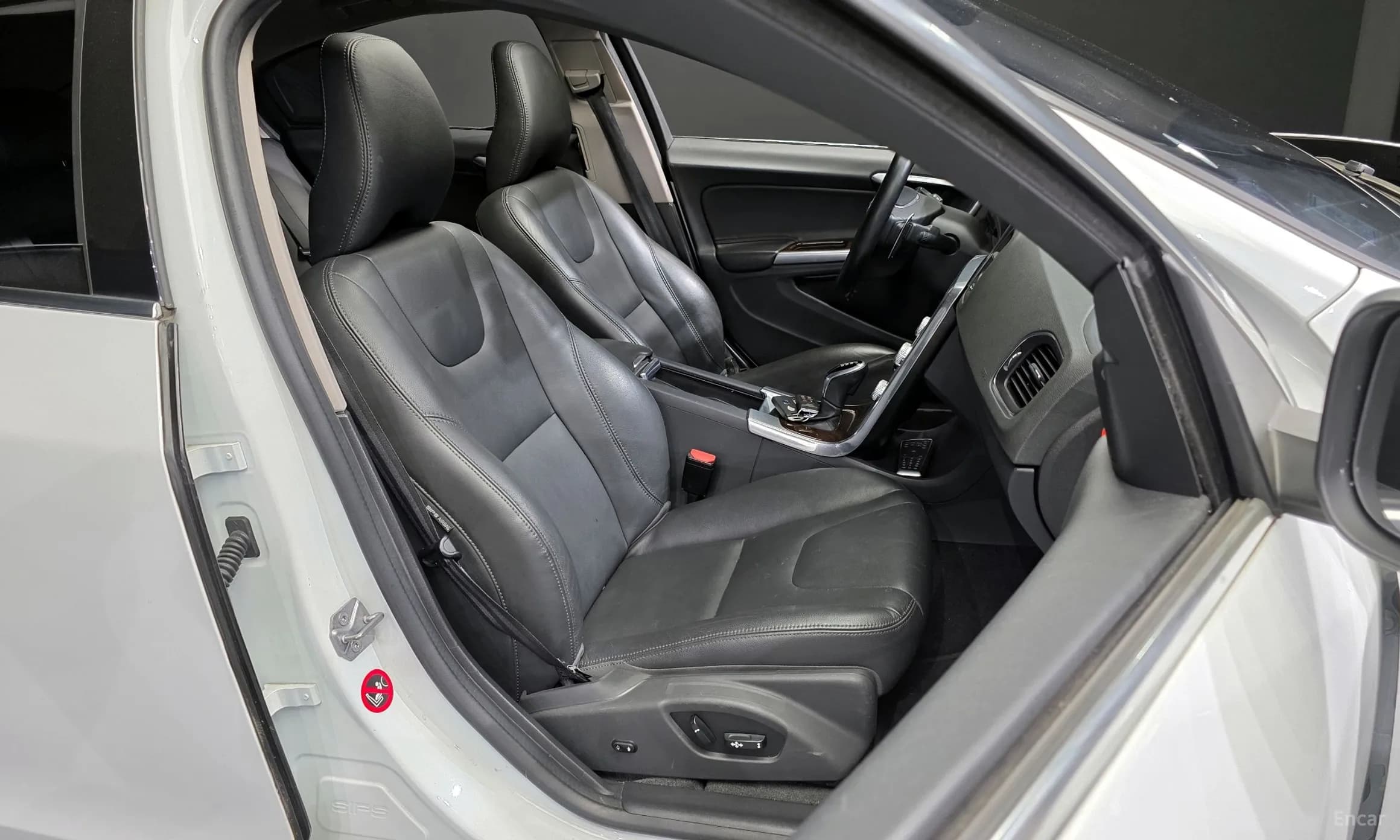 S60